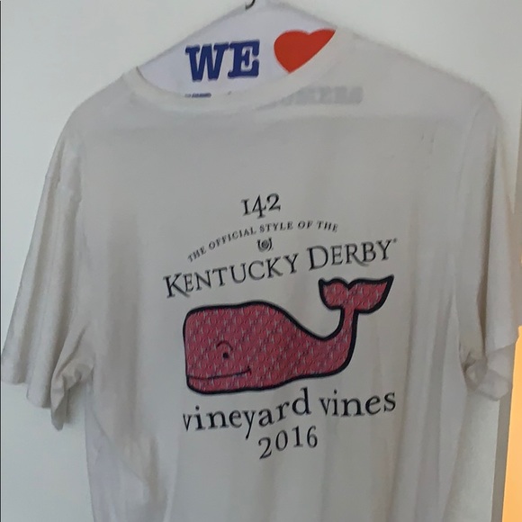 Medium vineyard vines shirt. Kentucky derby 2016 - Picture 4 of 5